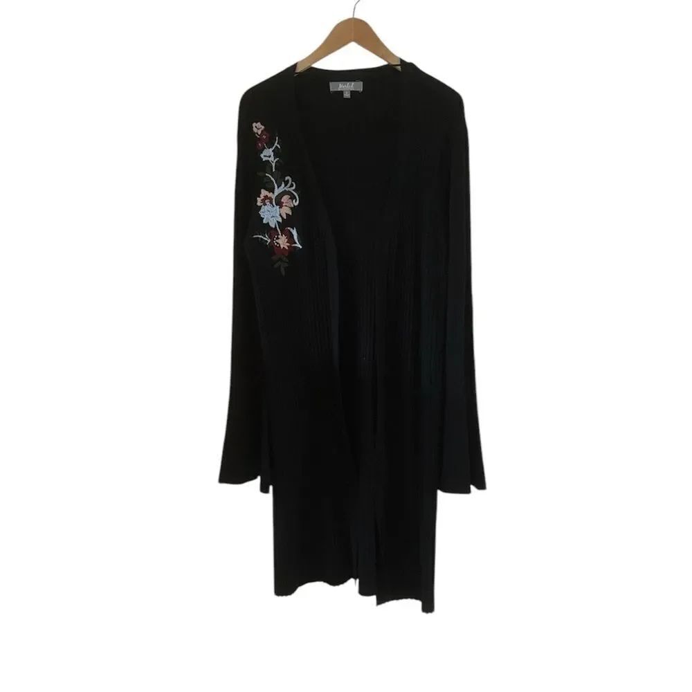 Marled Open Front Black Cardigan with Floral Embroidery sz XL
